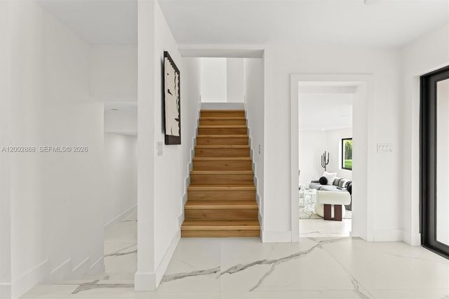 19731 NE 24th Ave, Miami, FL 33180