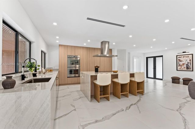 19731 NE 24th Ave, Miami, FL 33180