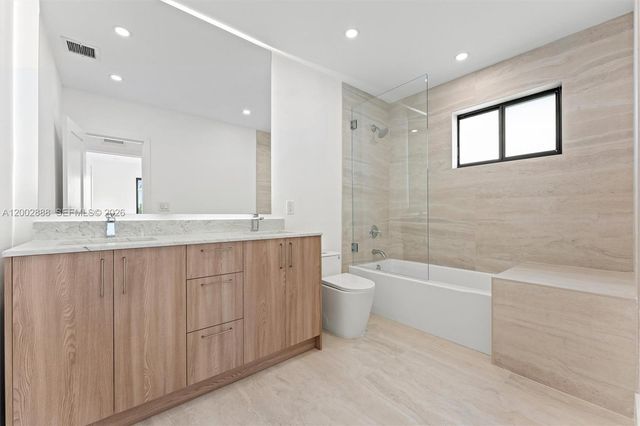 19731 NE 24th Ave, Miami, FL 33180