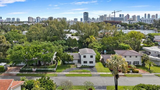 19731 NE 24th Ave, Miami, FL 33180