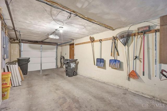 1737 Admiral Court, Cincinnati, OH 45238