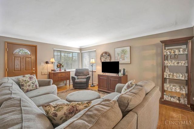 1737 Admiral Court, Cincinnati, OH 45238