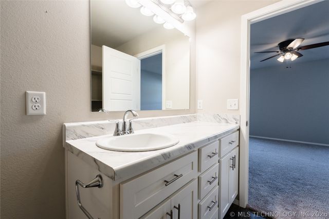 10715 N 101 East Court E, Owasso, OK 74055