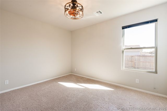 10715 N 101 East Court E, Owasso, OK 74055