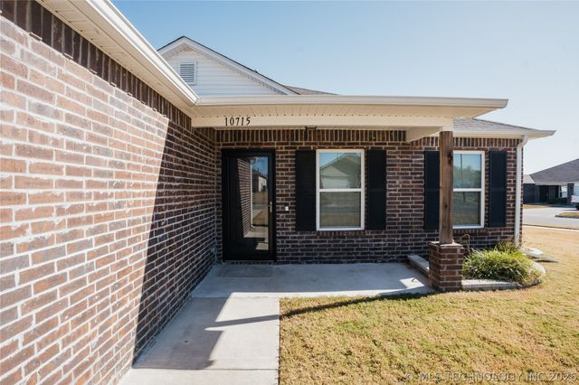 10715 N 101 East Court E, Owasso, OK 74055