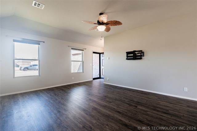 10715 N 101 East Court E, Owasso, OK 74055