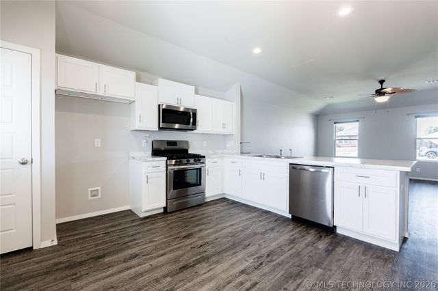 10715 N 101 East Court E, Owasso, OK 74055