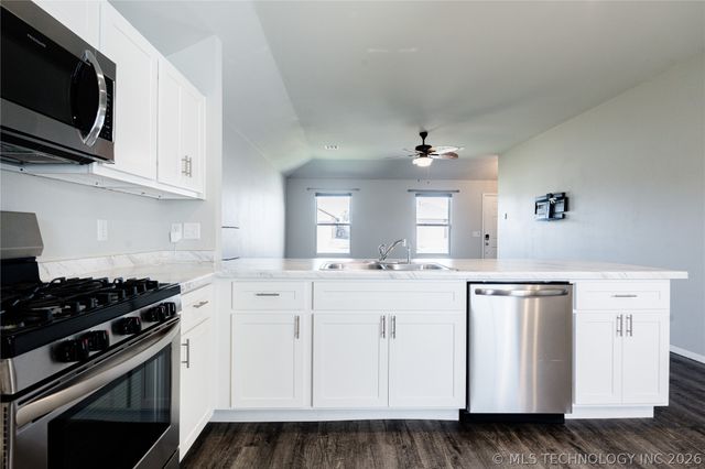 10715 N 101 East Court E, Owasso, OK 74055