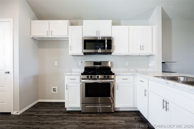 10715 N 101 East Court E, Owasso, OK 74055