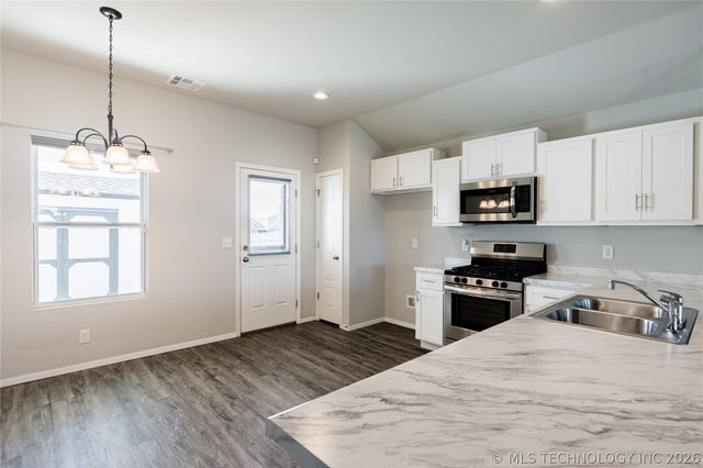 10715 N 101 East Court E, Owasso, OK 74055