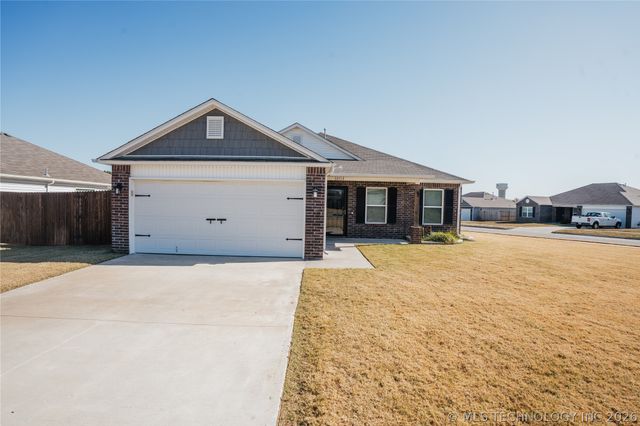 10715 N 101 East Court E, Owasso, OK 74055