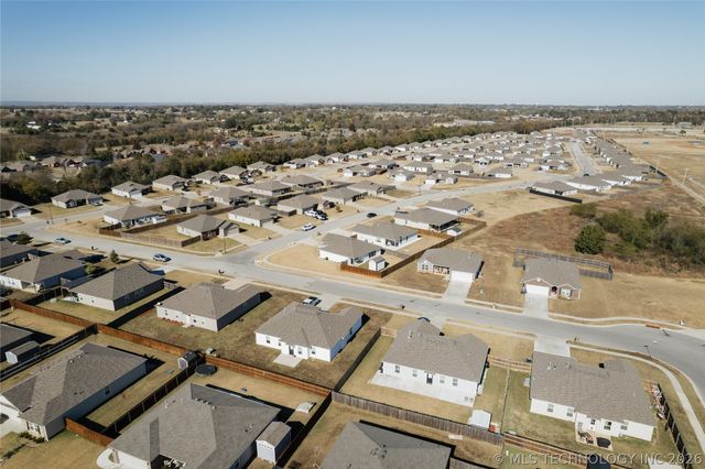 10715 N 101 East Court E, Owasso, OK 74055