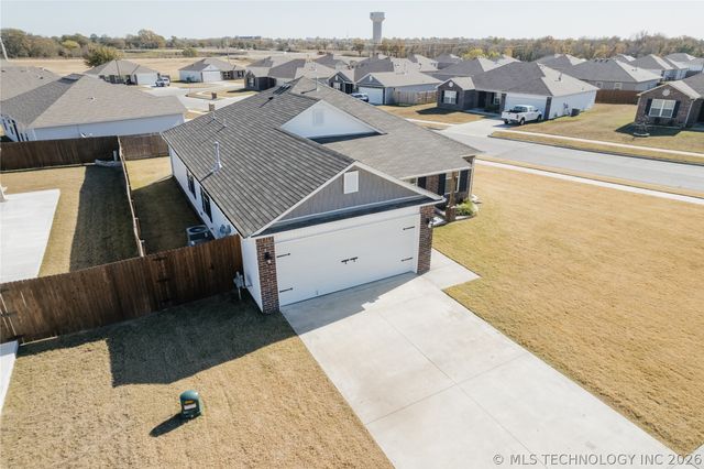 10715 N 101 East Court E, Owasso, OK 74055