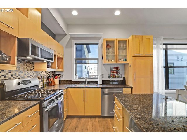 1420 Nw 20TH Ave 503, Portland, OR 97209