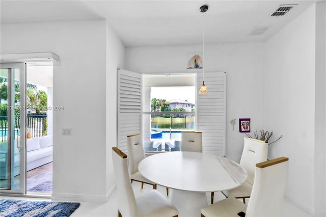 4587 San Mellina Dr, Coconut Creek, FL 33073
