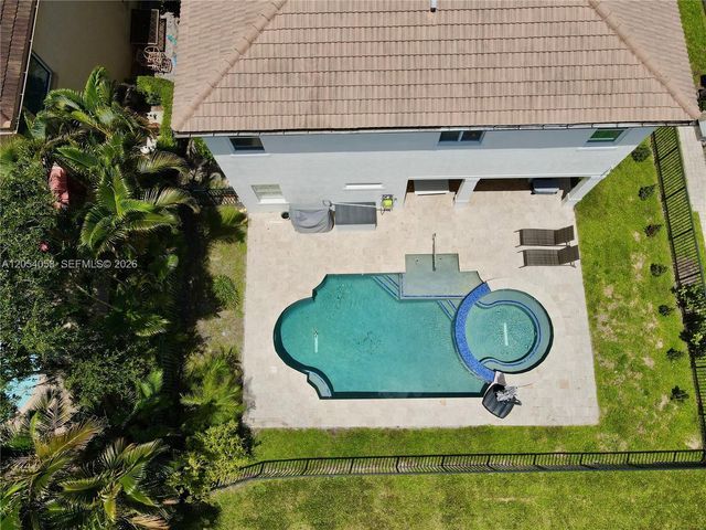 4587 San Mellina Dr, Coconut Creek, FL 33073