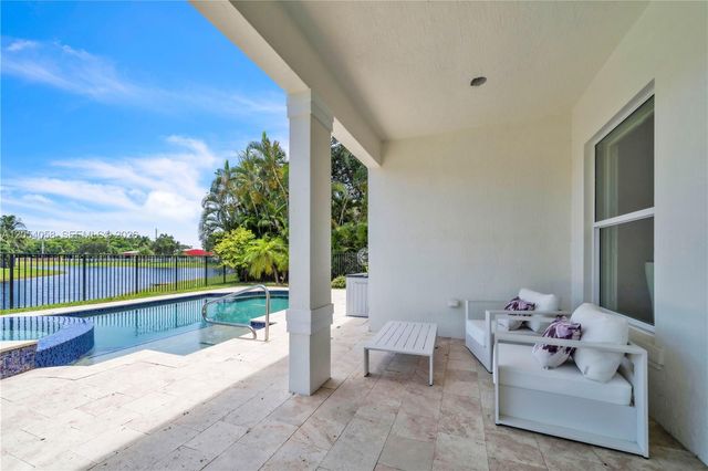 4587 San Mellina Dr, Coconut Creek, FL 33073