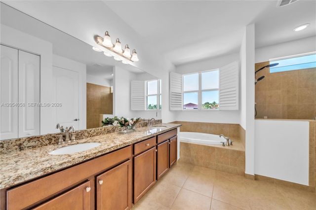 4587 San Mellina Dr, Coconut Creek, FL 33073