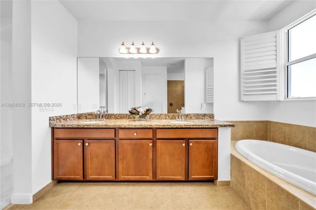 4587 San Mellina Dr, Coconut Creek, FL 33073