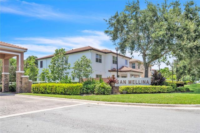 4587 San Mellina Dr, Coconut Creek, FL 33073