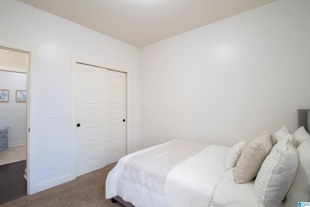 4550 BROOKSHIRE LOOP, Bessemer, AL 35022