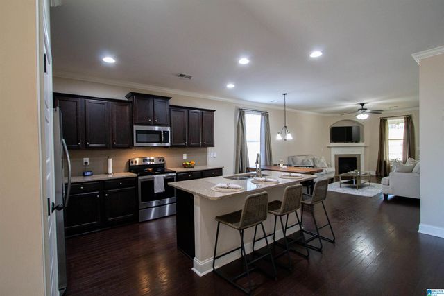 4550 BROOKSHIRE LOOP, Bessemer, AL 35022