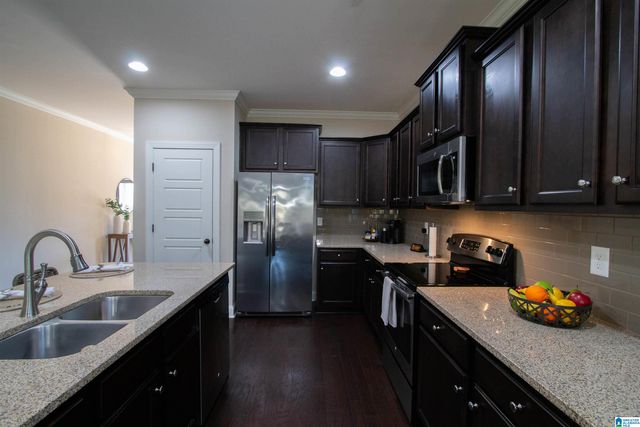 4550 BROOKSHIRE LOOP, Bessemer, AL 35022