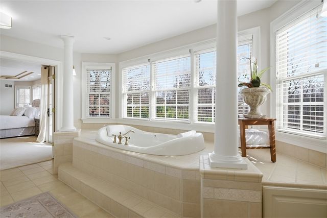 113 Amy Jo Lane, Robinson Twp, PA 15108