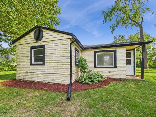 4434 Mila Avenue, Rockford, IL 61101
