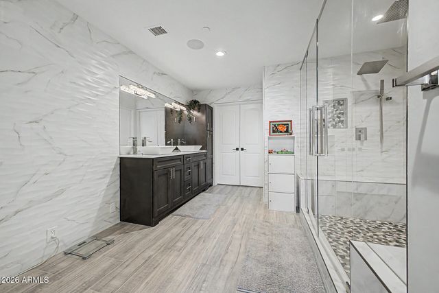 7199 E RIDGEVIEW Place 105, Carefree, AZ 85377