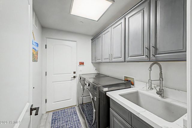 7199 E RIDGEVIEW Place 105, Carefree, AZ 85377