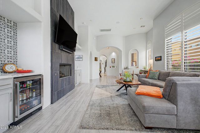 7199 E RIDGEVIEW Place 105, Carefree, AZ 85377