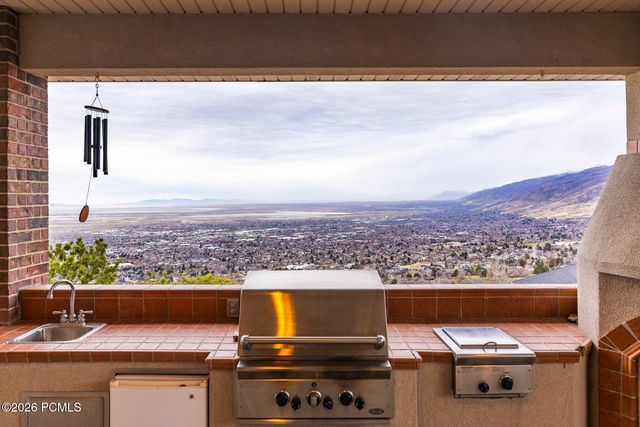 3252 Sunset Hollow Drive, Bountiful, UT 84010