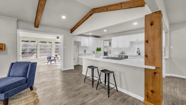 11001 Oak Grove Road S, Burleson, TX 76028