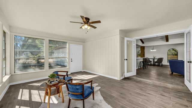 11001 Oak Grove Road S, Burleson, TX 76028