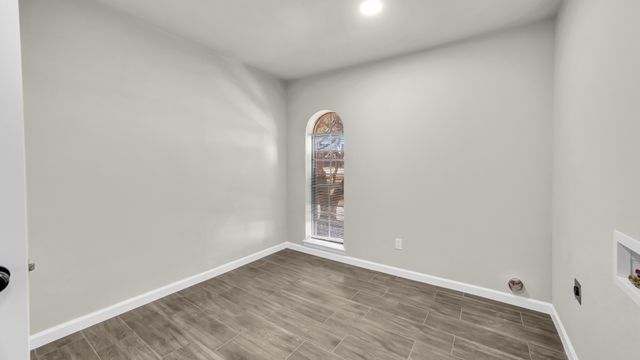 11001 Oak Grove Road S, Burleson, TX 76028
