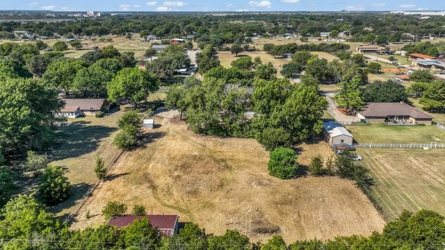 11001 Oak Grove Road S, Burleson, TX 76028