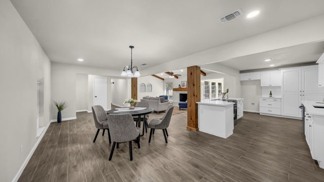 11001 Oak Grove Road S, Burleson, TX 76028