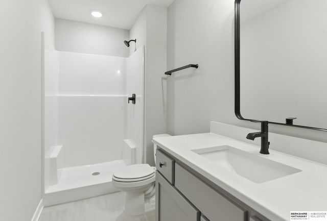 21723 Glenmore Drive, Gretna, NE 68028