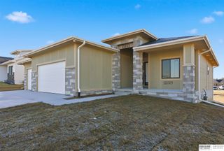 21723 Glenmore Drive, Gretna, NE 68028