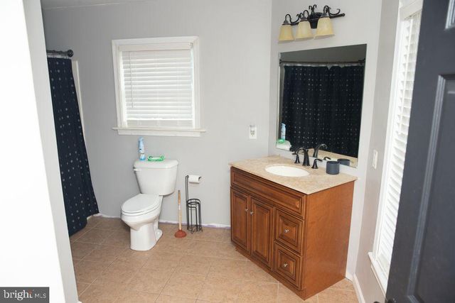 198 VALLEY LN, Hummelstown, PA 17036