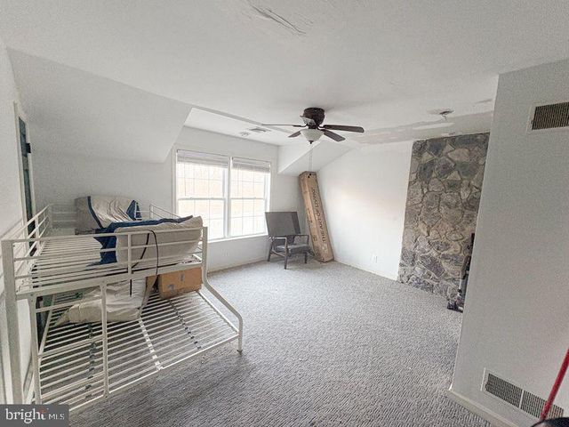 198 VALLEY LN, Hummelstown, PA 17036