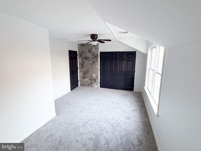 198 VALLEY LN, Hummelstown, PA 17036