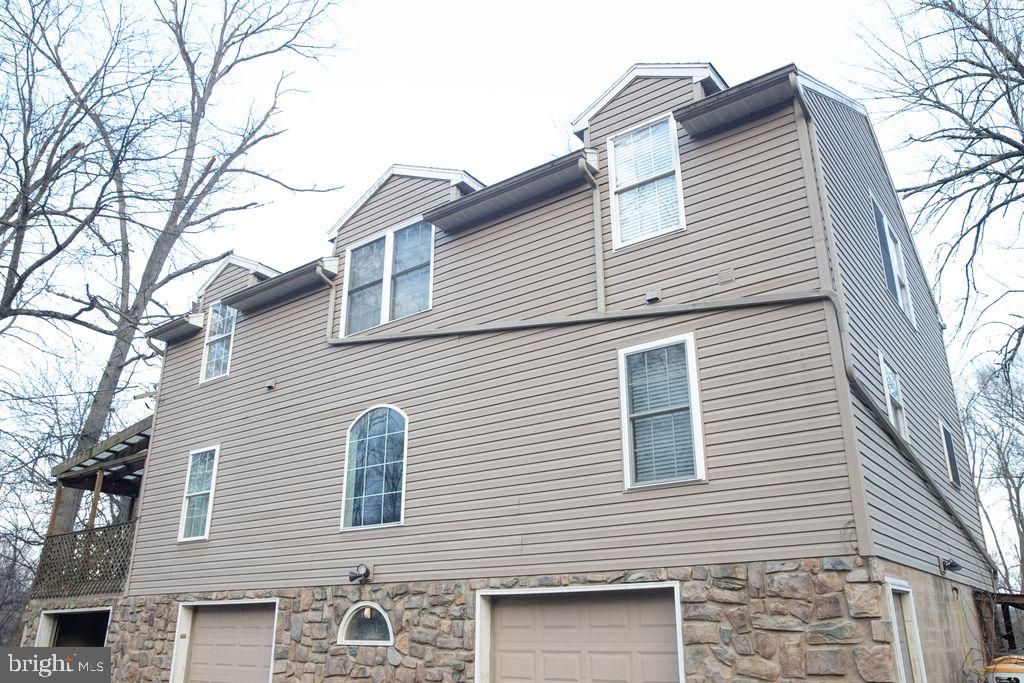198 VALLEY LN, Hummelstown, PA 17036