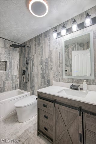 3082 Willowbrook, Aurora, OH 44202
