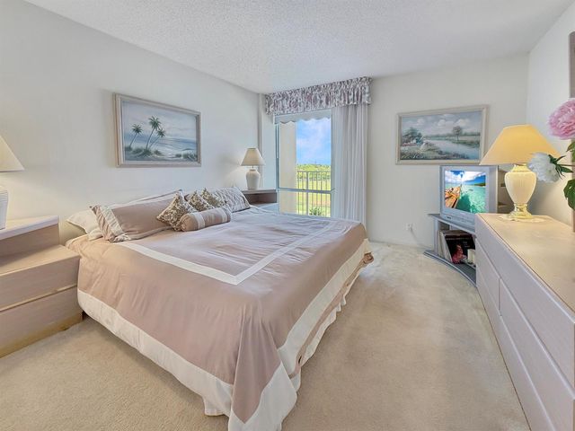 555 NW 4th Avenue 401, Boca Raton, FL 33432
