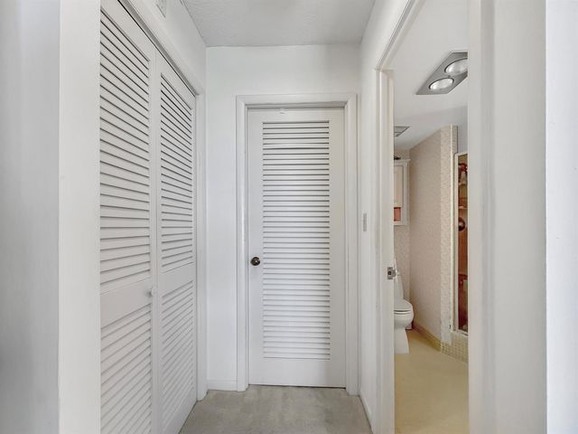 555 NW 4th Avenue 401, Boca Raton, FL 33432