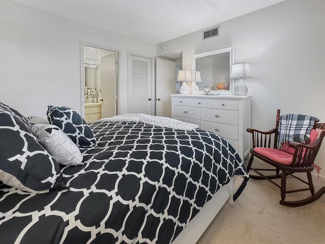 555 NW 4th Avenue 401, Boca Raton, FL 33432