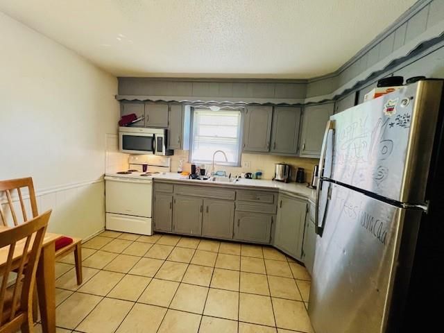 1926 High Grove Road, Grandview, MO 64030