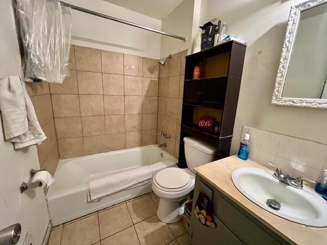 1926 High Grove Road, Grandview, MO 64030
